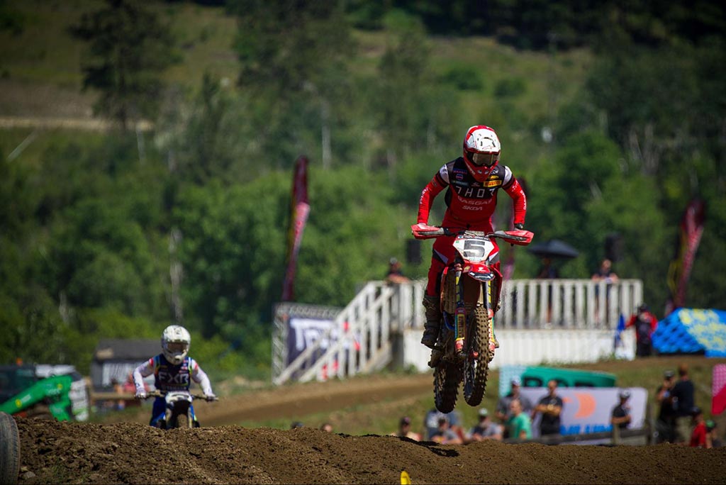 Tyler Medaglia jumping at round 2 of the Triple Crown Series.